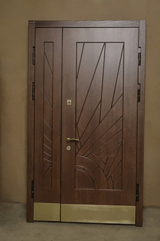 Полуторная дверь с отделкой МДФ 01