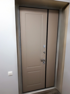 Дверь МДФ с боковой вставкой