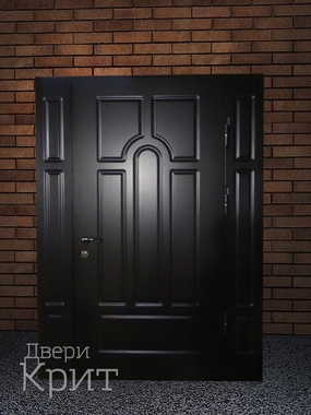 Дверь с МДФ темного цвета
