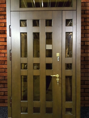 Дверь с МДФ, верхней вставкой и стеклопакетами