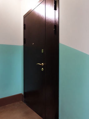 Дверь в тамбур