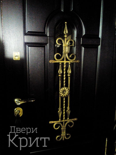 Решетка на двери