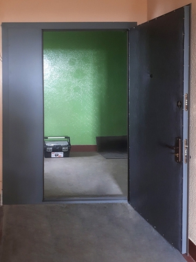 Фото установленной тамбурной двери