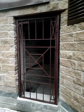 Однопольная дверь-решетка