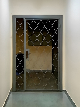 Однопольная дверь с покрасом нитроэмалью 42