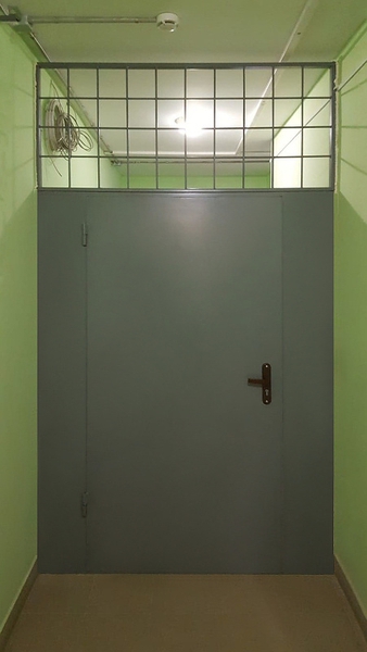 Перегородка со сварной решеткой