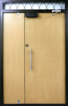 Полуторная дверь с отделкой ламинатом 11
