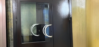 Новые модели нестандартных тамбурных дверей со стеклом в каталоге «Двери Крит»