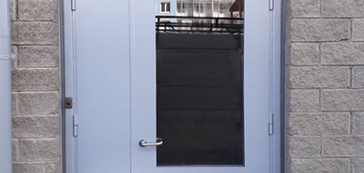 Смотрите примеры работ в августе: изготовление остекленных тамбурных дверей