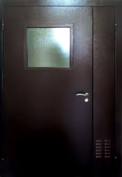 Тамбурная дверь с армированным стеклом